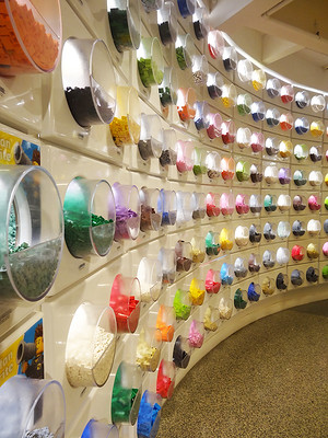 Lego Store pick a brick wall